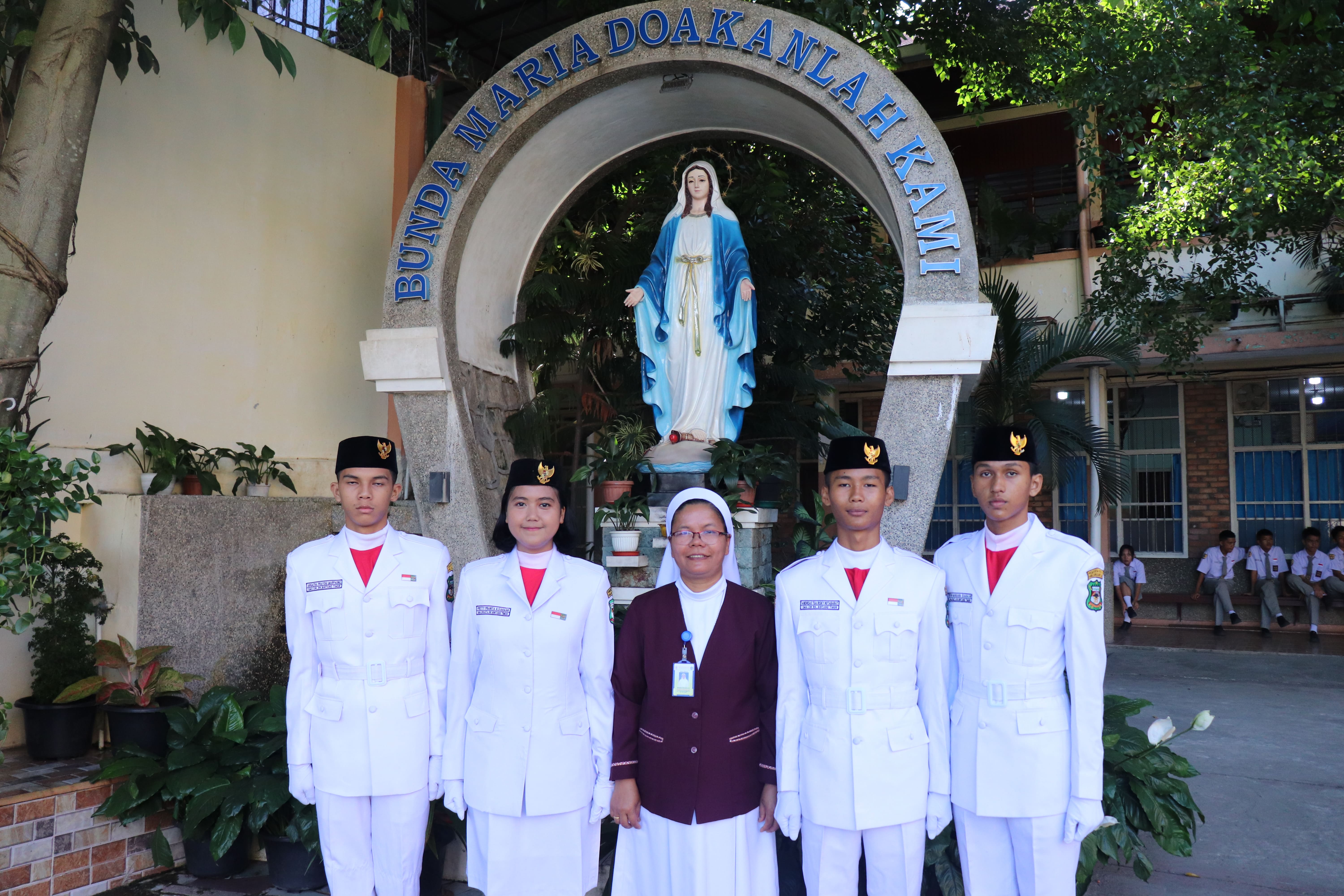 4 orang siswa SMA Swasta RK Bitnang Timur lulus menjadi Paskibraka Tingkat Kota Pematangsiantar