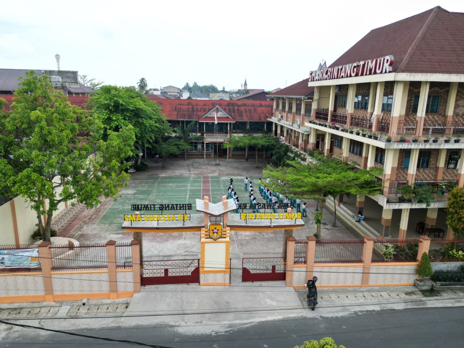 Gerbang Sekolah 