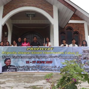 Penjemputan Kembali Pesera Live in Oleh Kepala Sekolah Sebagai Tanda Bahwa Kegiatan Live in Sudah Berakhir