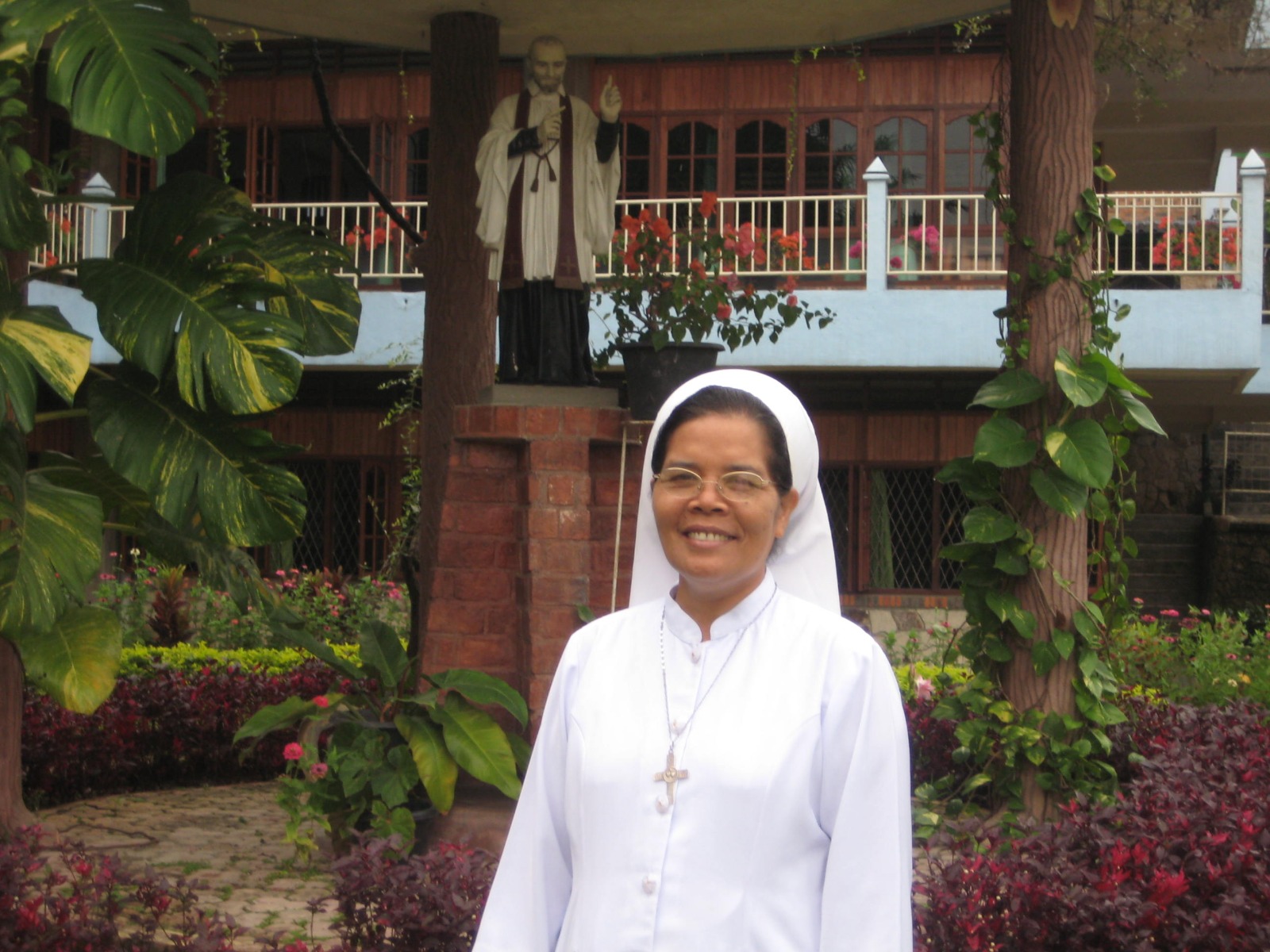 2. Sr Maria Adriana Sitanggang KYM 